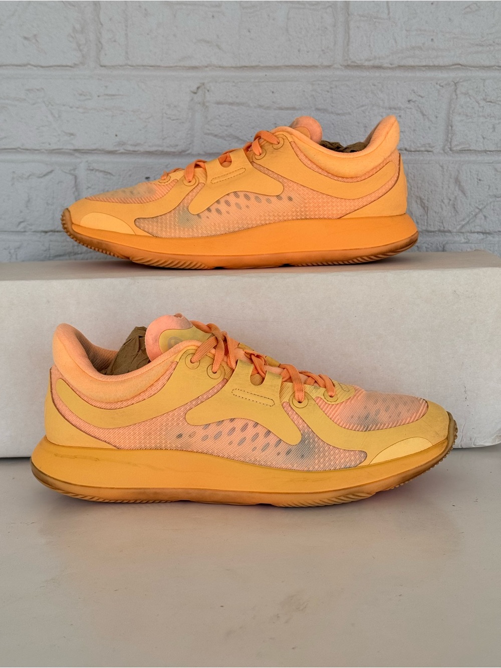 Lululemon Strongfeel Sneakers Women's 8